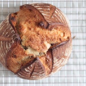 Pecan, fig and honey loaf